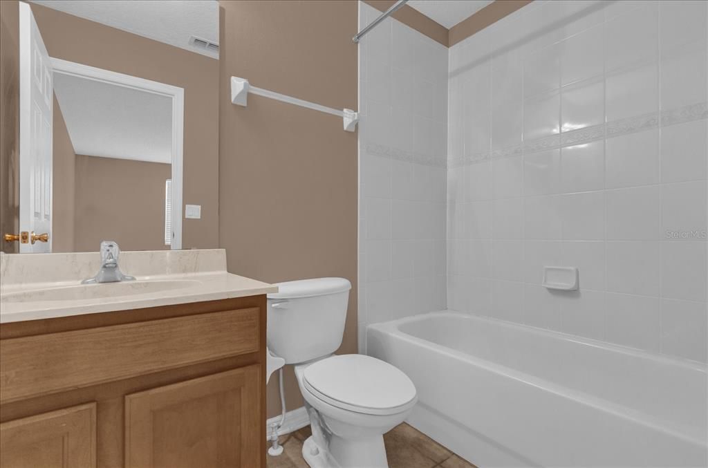 For Rent: $3,000 (4 beds, 3 baths, 2419 Square Feet)