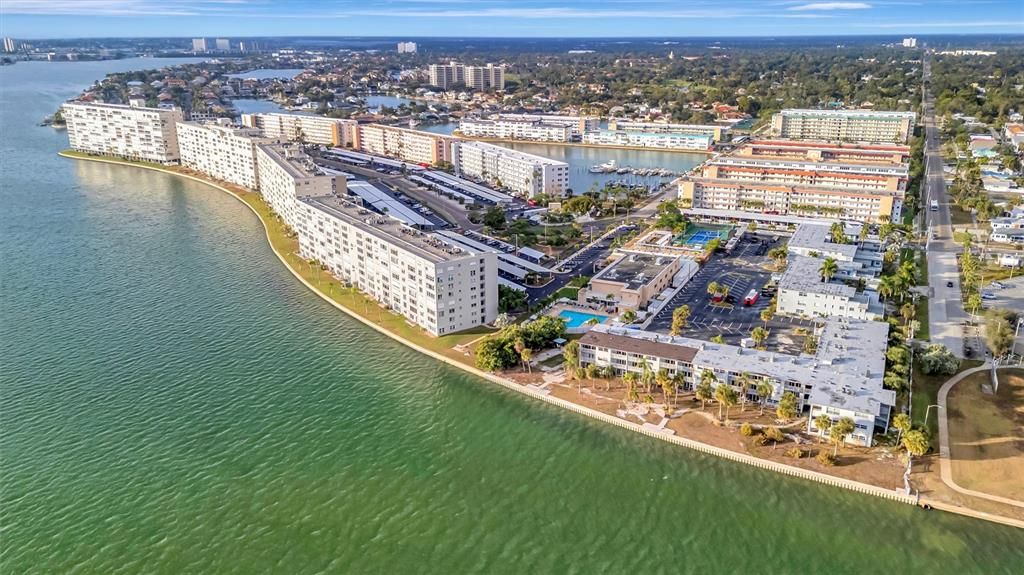 На продажу: $140,000 (2 спален, 1 ванн, 1120 Квадратных фут)