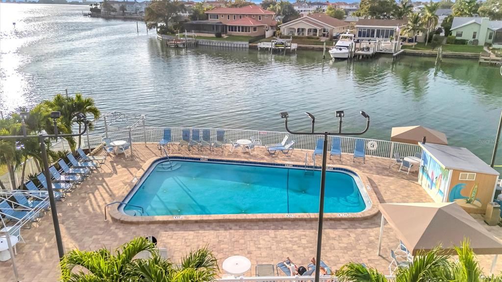 На продажу: $140,000 (2 спален, 1 ванн, 1120 Квадратных фут)