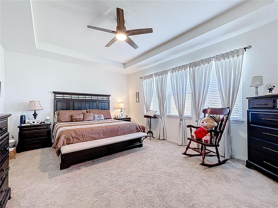 Active With Contract: $500,000 (4 beds, 3 baths, 2841 Square Feet)