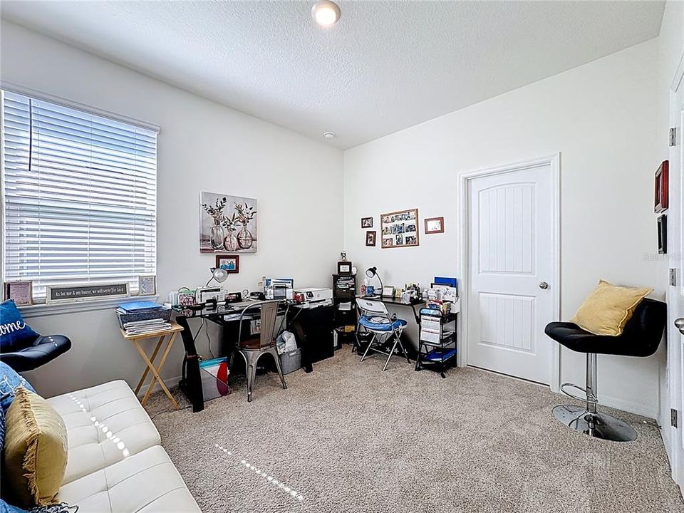 Active With Contract: $500,000 (4 beds, 3 baths, 2841 Square Feet)