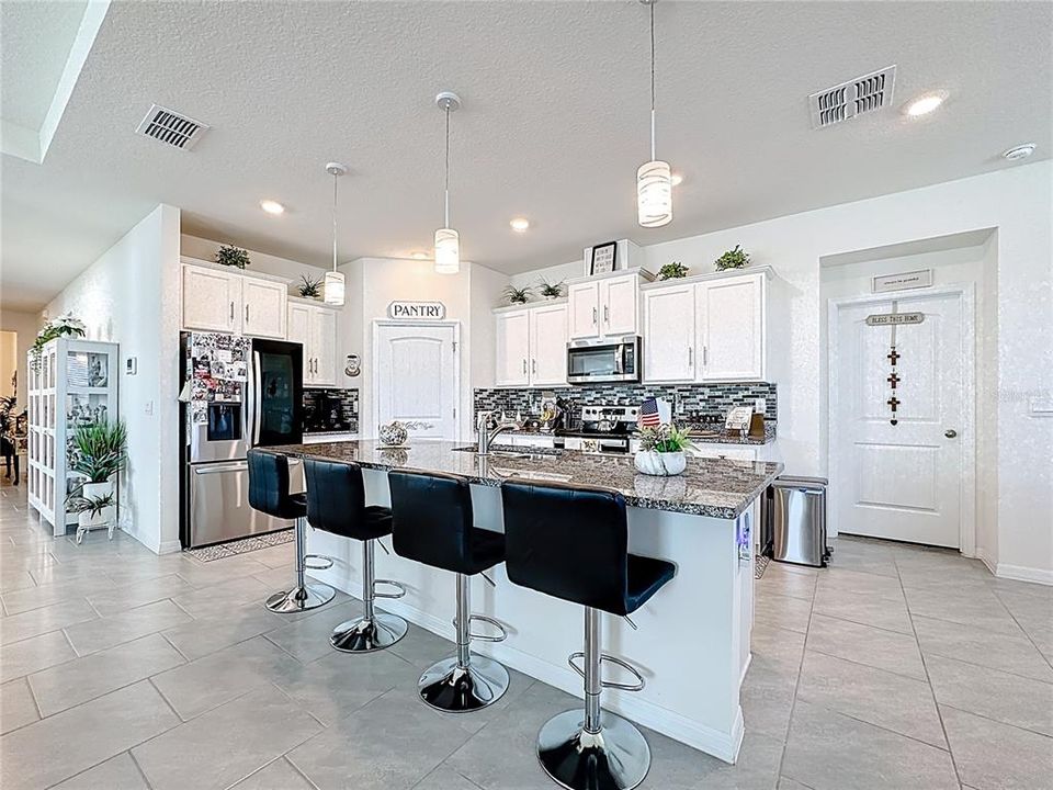 Active With Contract: $500,000 (4 beds, 3 baths, 2841 Square Feet)