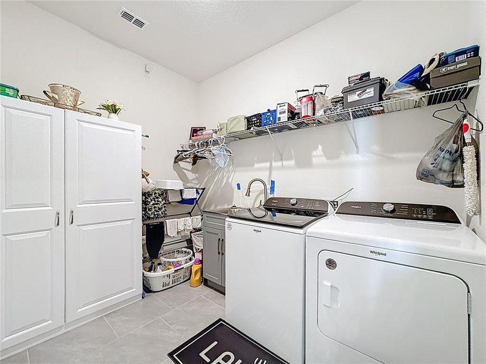 Active With Contract: $500,000 (4 beds, 3 baths, 2841 Square Feet)