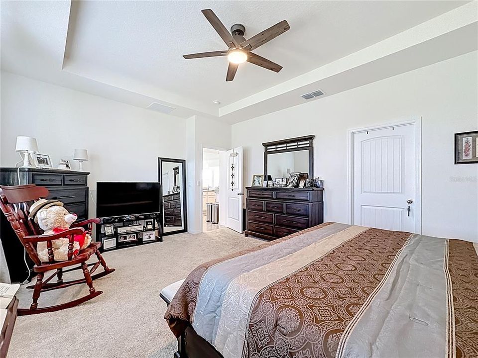 Active With Contract: $500,000 (4 beds, 3 baths, 2841 Square Feet)