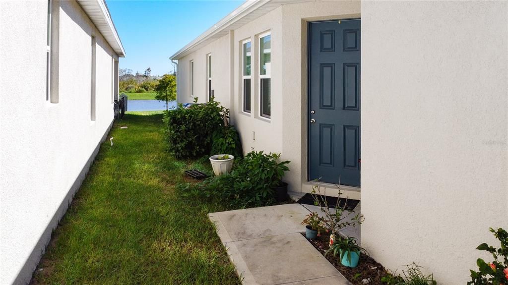 Active With Contract: $500,000 (4 beds, 3 baths, 2841 Square Feet)