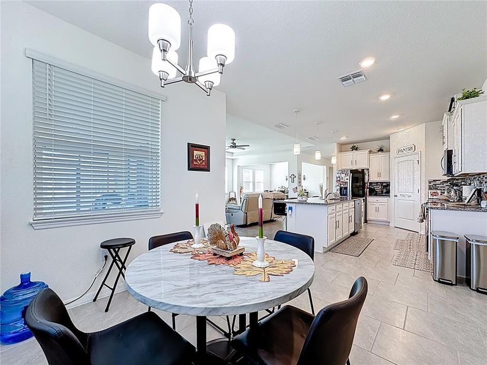 Active With Contract: $500,000 (4 beds, 3 baths, 2841 Square Feet)