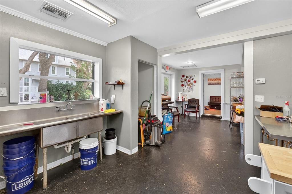 На продажу: $375,000 (0 спален, 0 ванн, 1734 Квадратных фут)