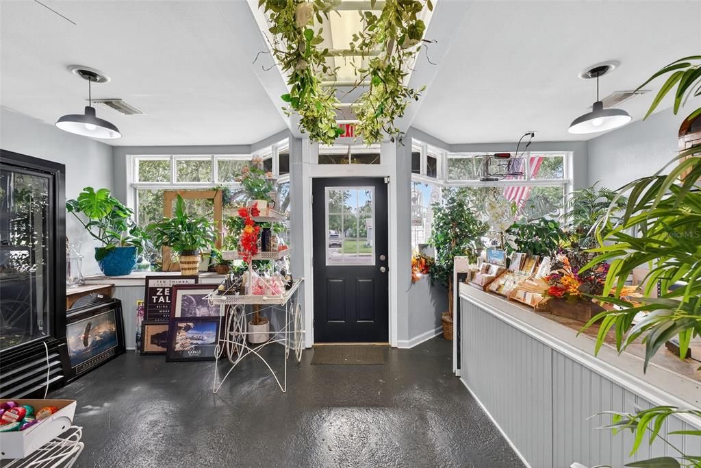 На продажу: $375,000 (0 спален, 0 ванн, 1734 Квадратных фут)