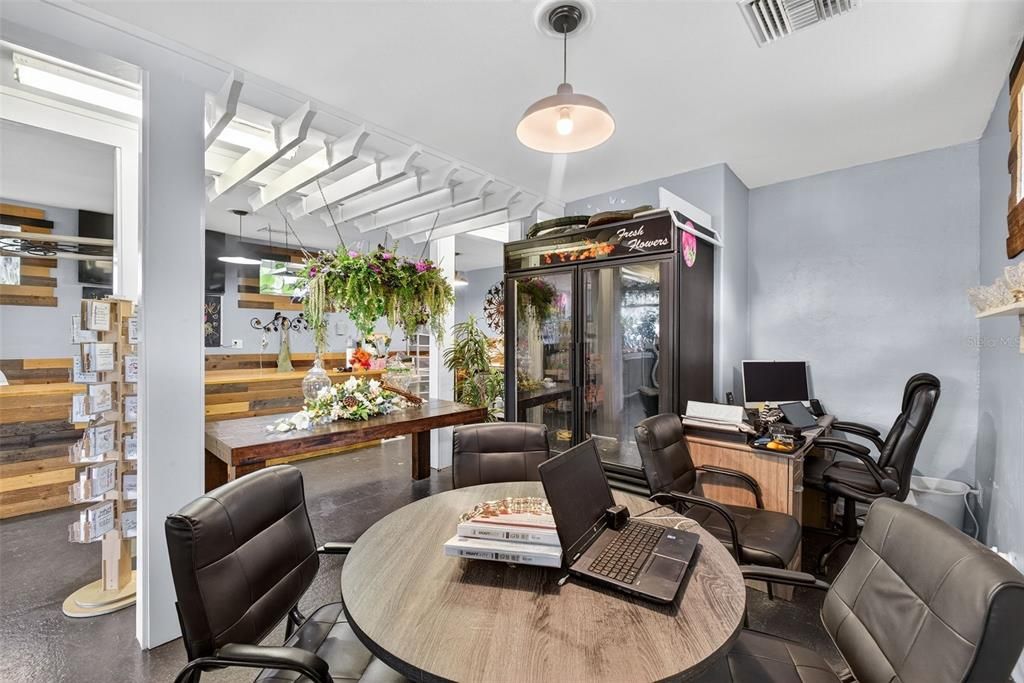 На продажу: $375,000 (0 спален, 0 ванн, 1734 Квадратных фут)