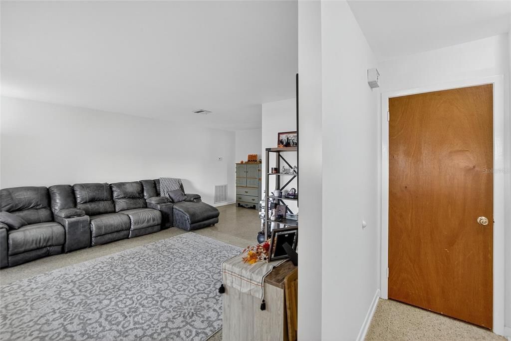 待售: $400,000 (3 贝兹, 2 浴室, 1320 平方英尺)