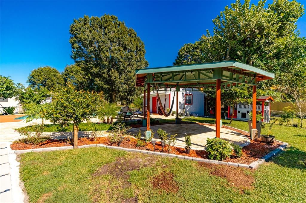 На продажу: $429,000 (4 спален, 2 ванн, 1767 Квадратных фут)