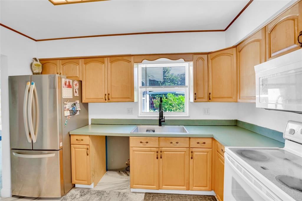 На продажу: $429,000 (4 спален, 2 ванн, 1767 Квадратных фут)