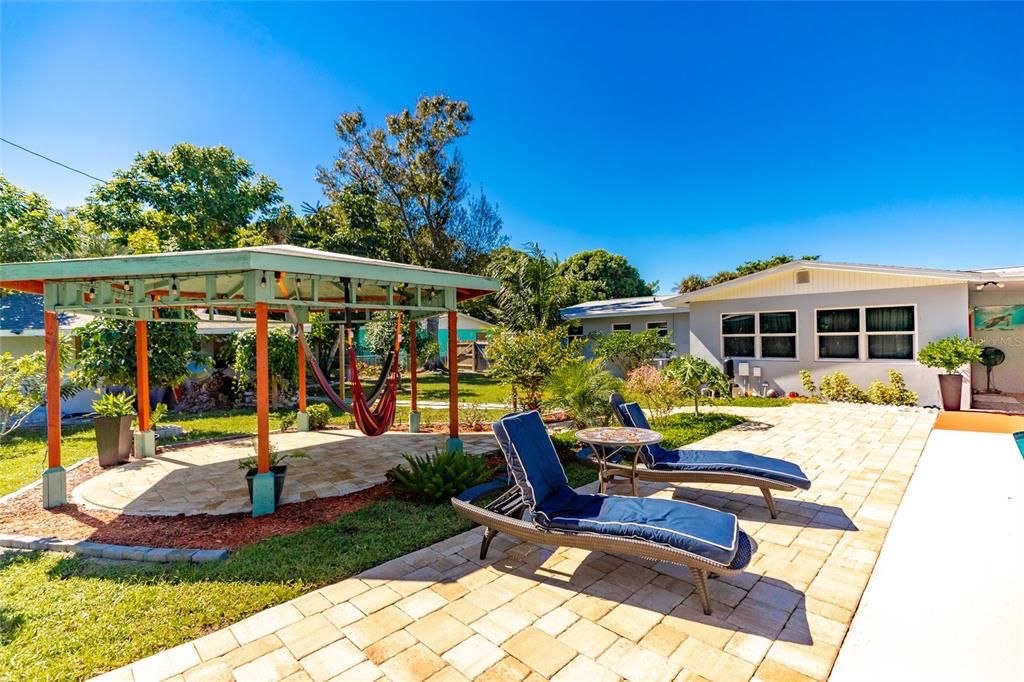 На продажу: $429,000 (4 спален, 2 ванн, 1767 Квадратных фут)