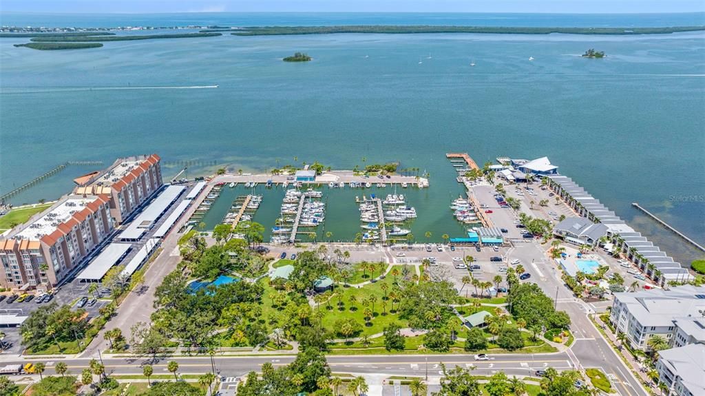 待售: $115,000 (2 贝兹, 1 浴室, 965 平方英尺)