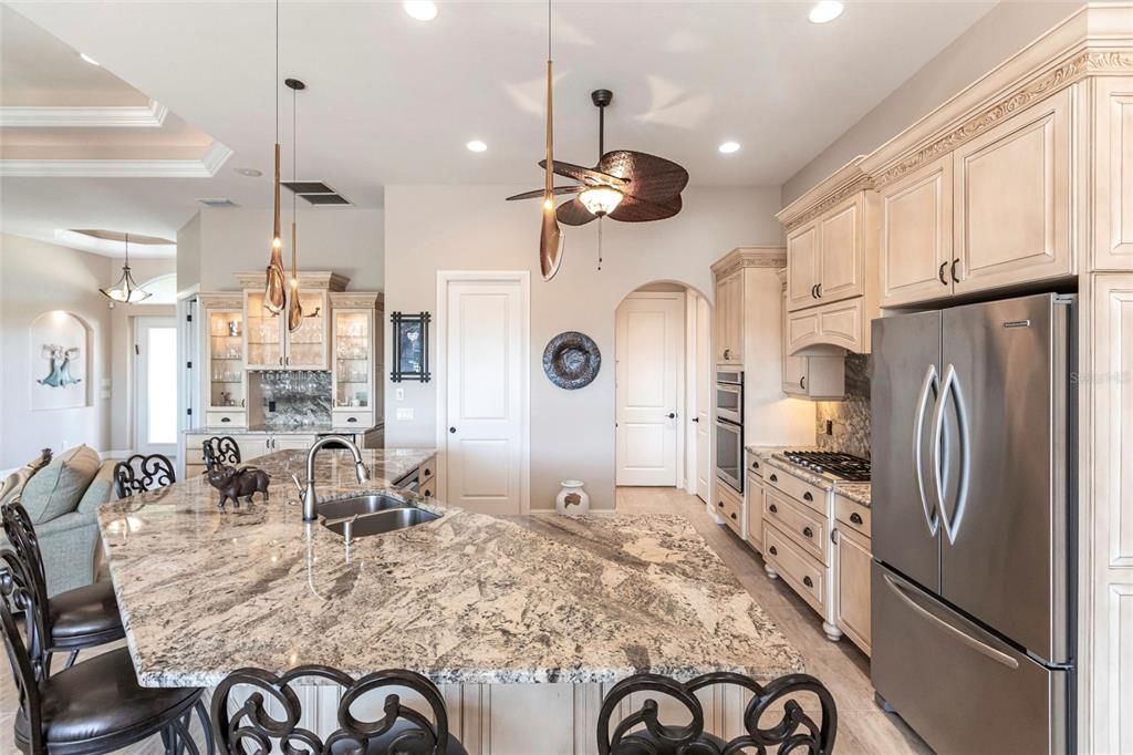 На продажу: $849,000 (3 спален, 3 ванн, 2336 Квадратных фут)