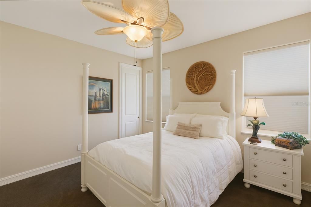 На продажу: $849,000 (3 спален, 3 ванн, 2336 Квадратных фут)