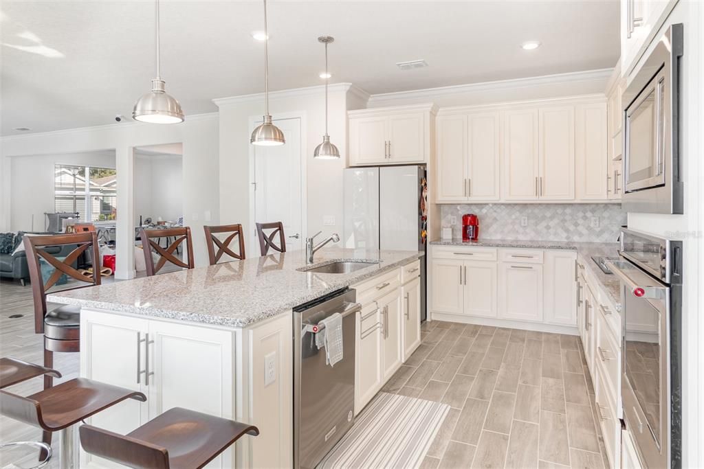 For Sale: $715,000 (5 beds, 4 baths, 3443 Square Feet)