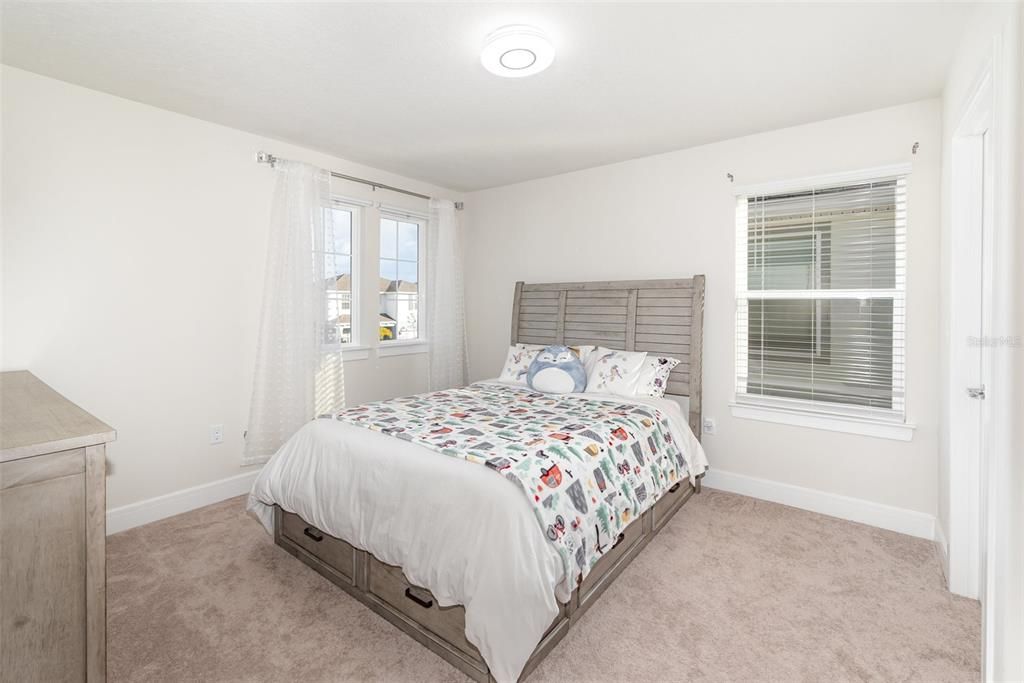 For Sale: $715,000 (5 beds, 4 baths, 3443 Square Feet)