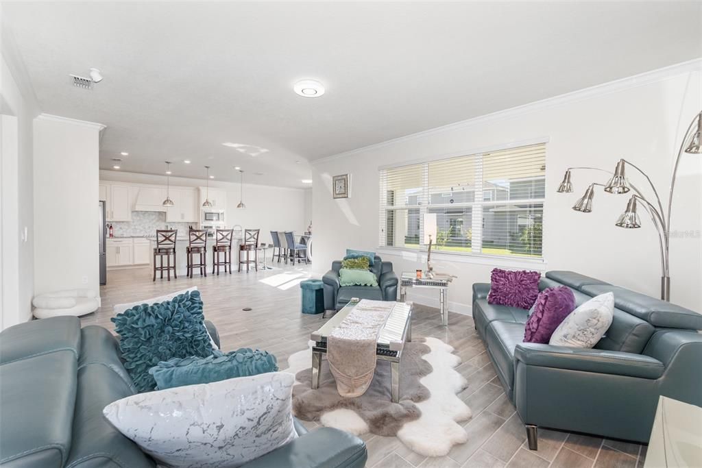 For Sale: $715,000 (5 beds, 4 baths, 3443 Square Feet)