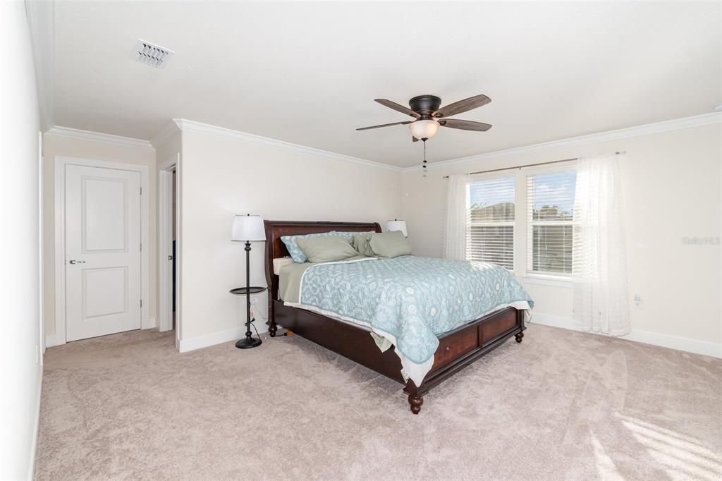 For Sale: $715,000 (5 beds, 4 baths, 3443 Square Feet)