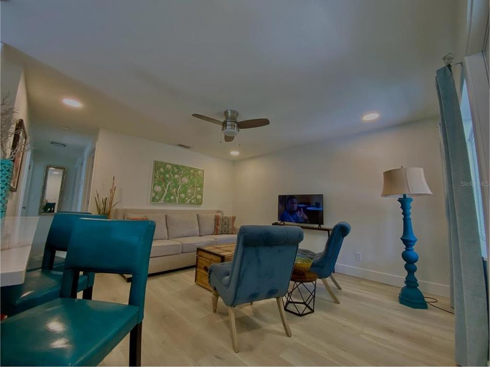 For Sale: $725,000 (6 beds, 0 baths, 1844 Square Feet)