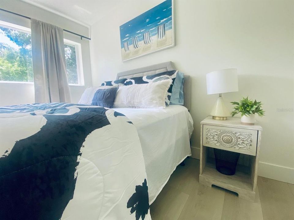 For Sale: $725,000 (6 beds, 0 baths, 1844 Square Feet)