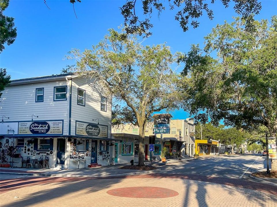 For Sale: $725,000 (6 beds, 0 baths, 1844 Square Feet)