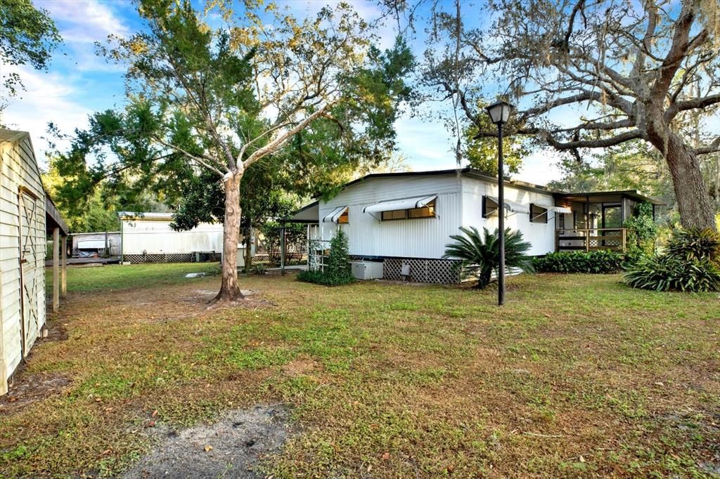 For Sale: $190,000 (2 beds, 2 baths, 960 Square Feet)