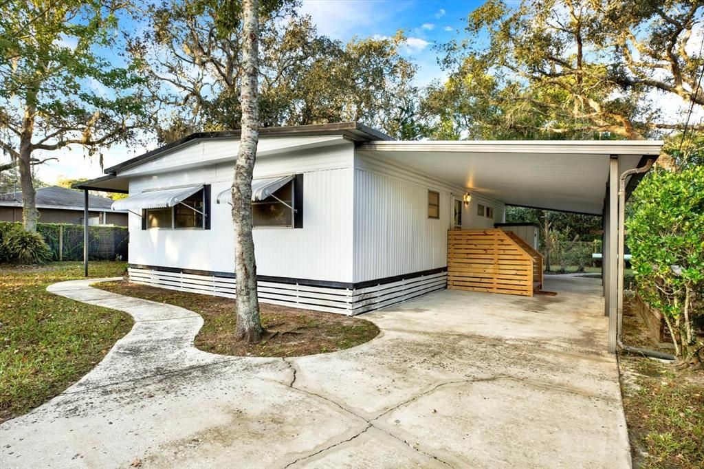 For Sale: $190,000 (2 beds, 2 baths, 960 Square Feet)