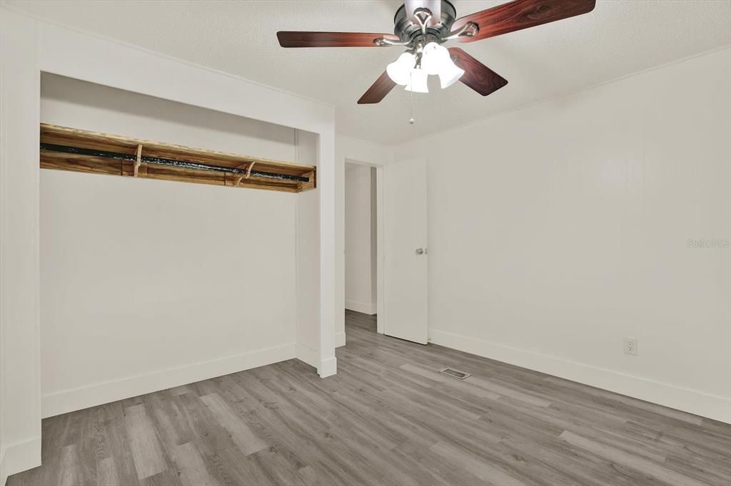 For Sale: $190,000 (2 beds, 2 baths, 960 Square Feet)