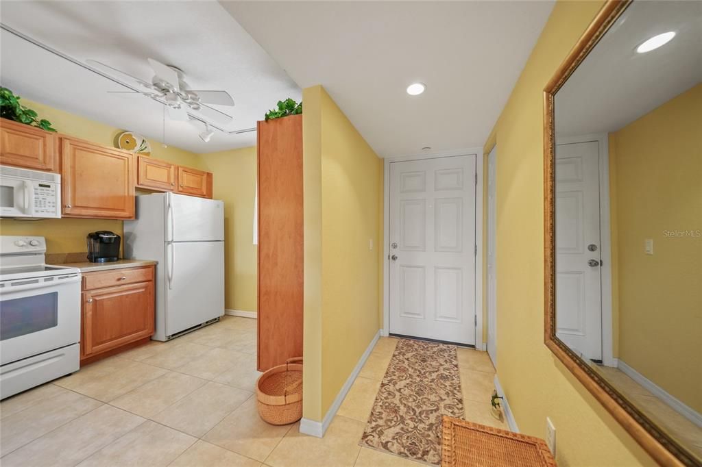 For Sale: $130,000 (2 beds, 2 baths, 1153 Square Feet)