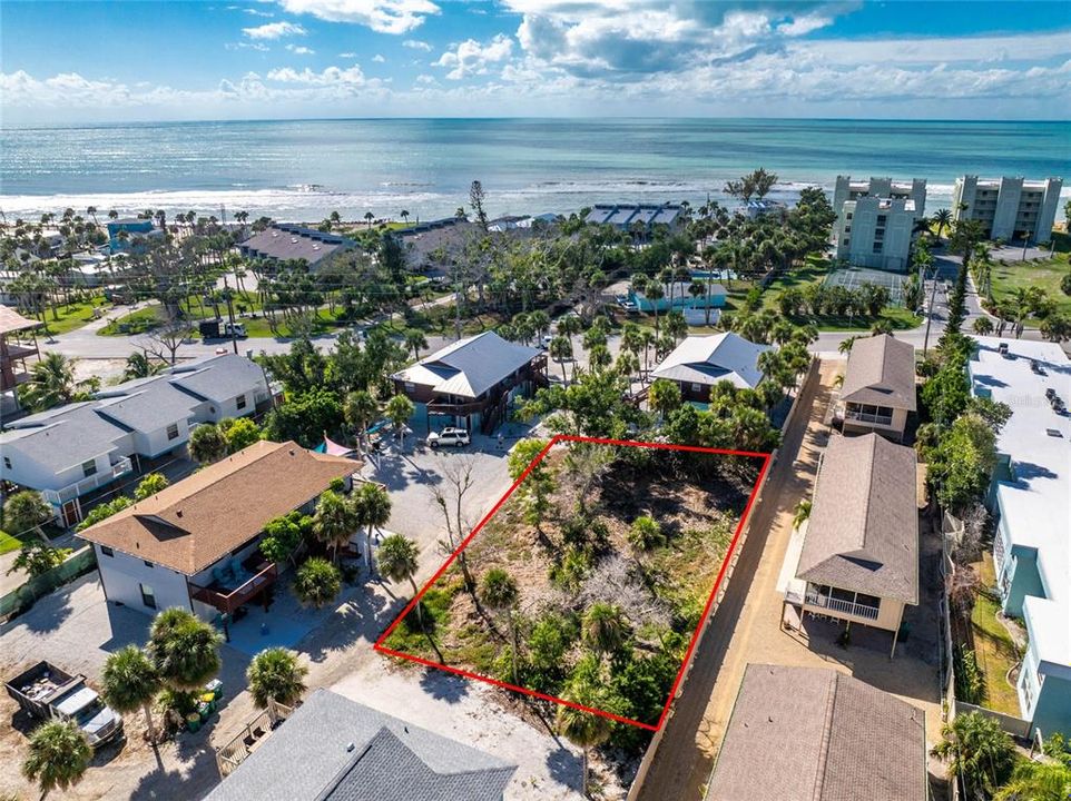 For Sale: $925,000 (0.20 acres)