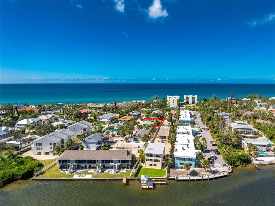 For Sale: $925,000 (0.20 acres)