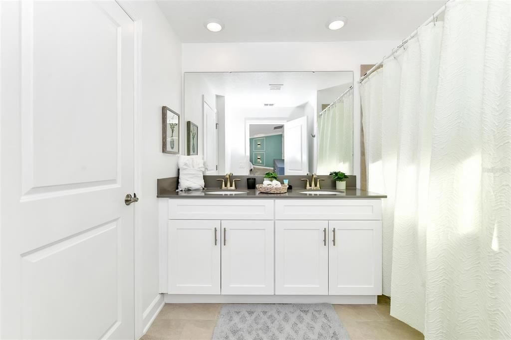 На продажу: $510,000 (4 спален, 3 ванн, 1902 Квадратных фут)