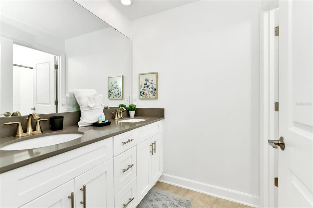 На продажу: $510,000 (4 спален, 3 ванн, 1902 Квадратных фут)