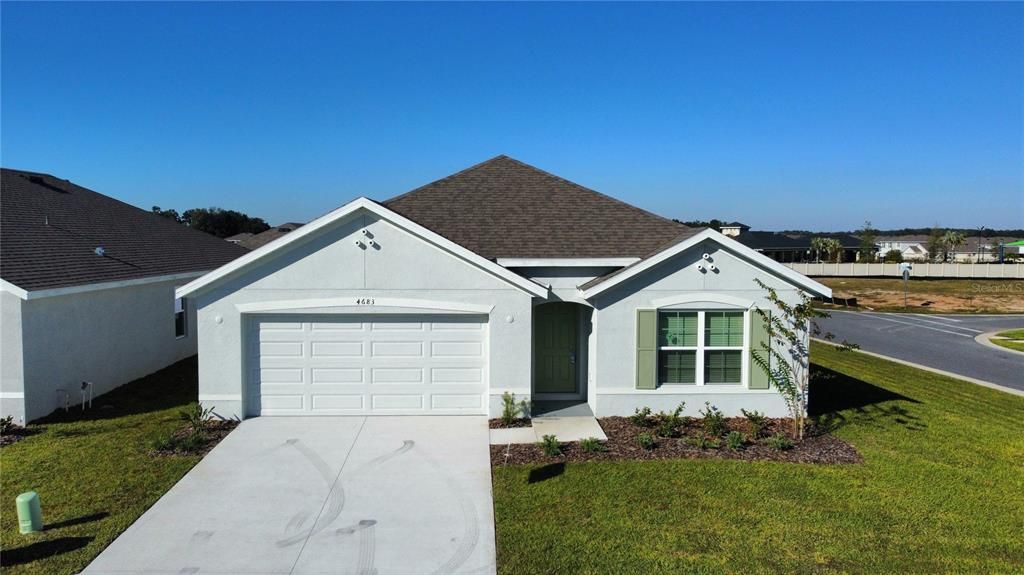 For Rent: $2,150 (4 beds, 2 baths, 1828 Square Feet)