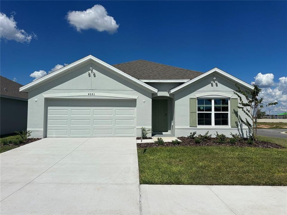 For Rent: $2,150 (4 beds, 2 baths, 1828 Square Feet)