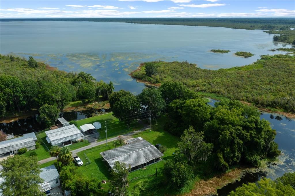 For Sale: $250,000 (2 beds, 2 baths, 960 Square Feet)