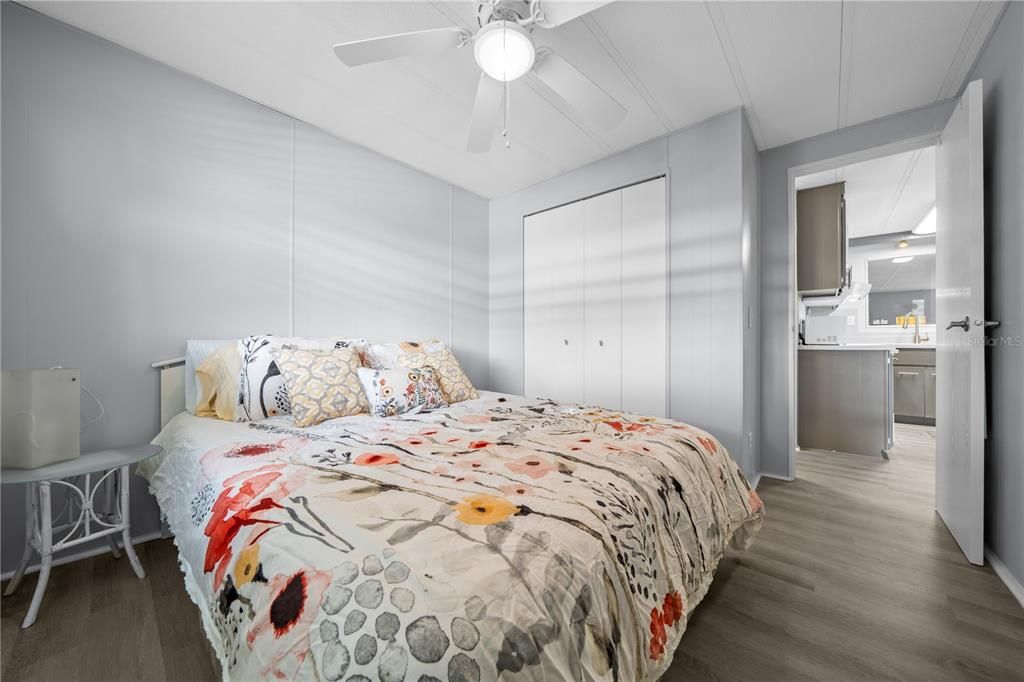 For Sale: $250,000 (2 beds, 2 baths, 960 Square Feet)