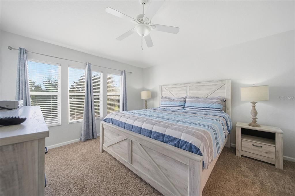 For Sale: $449,000 (3 beds, 3 baths, 1440 Square Feet)