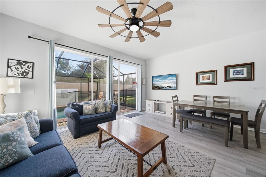 For Sale: $449,000 (3 beds, 3 baths, 1440 Square Feet)