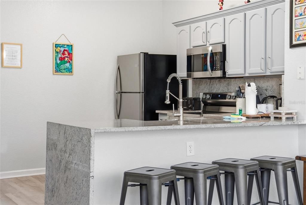 For Sale: $449,000 (3 beds, 3 baths, 1440 Square Feet)