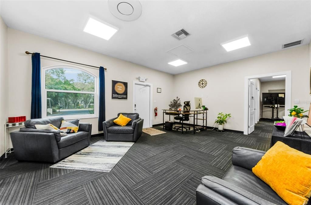 For Sale: $800,000 (4 beds, 2 baths, 1926 Square Feet)