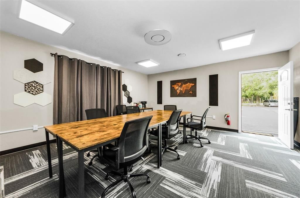 For Sale: $800,000 (4 beds, 2 baths, 1926 Square Feet)