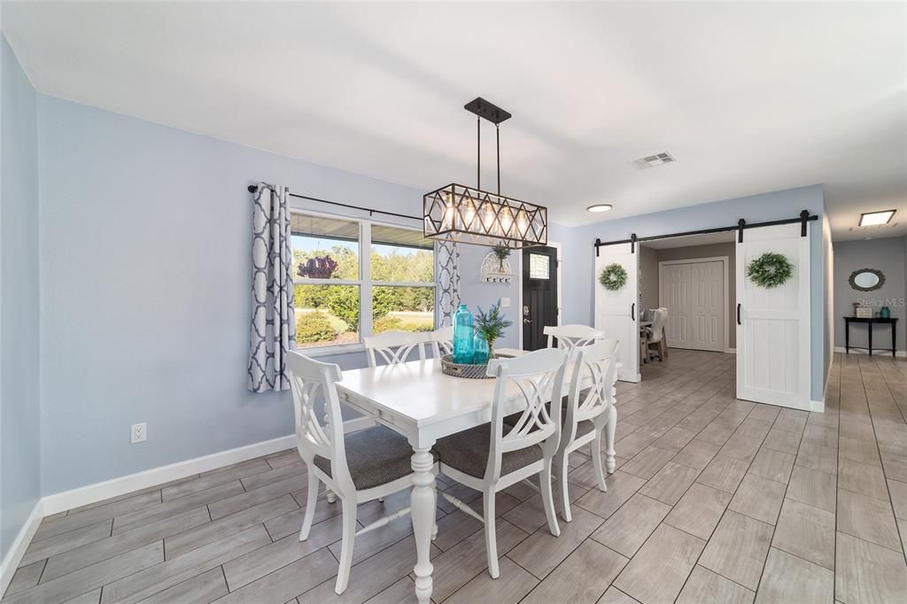 Activo con contrato: $365,000 (3 camas, 2 baños, 1392 Pies cuadrados)