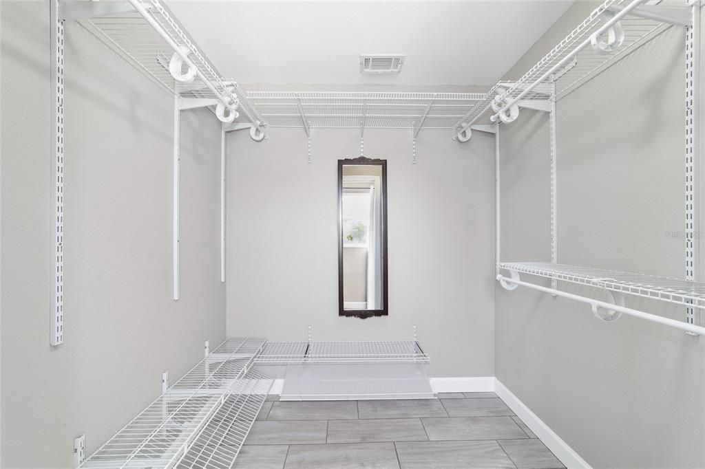 Activo con contrato: $365,000 (3 camas, 2 baños, 1392 Pies cuadrados)