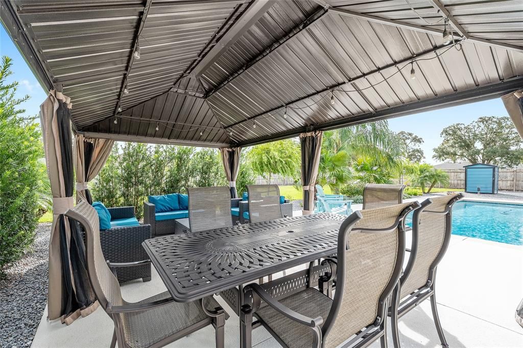 Activo con contrato: $365,000 (3 camas, 2 baños, 1392 Pies cuadrados)