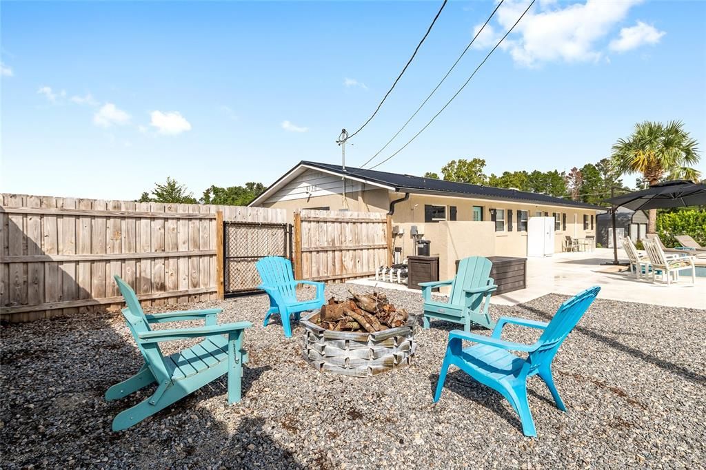 Activo con contrato: $365,000 (3 camas, 2 baños, 1392 Pies cuadrados)