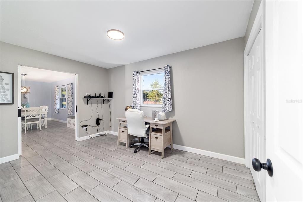 Activo con contrato: $365,000 (3 camas, 2 baños, 1392 Pies cuadrados)