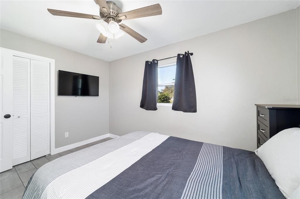 Activo con contrato: $365,000 (3 camas, 2 baños, 1392 Pies cuadrados)